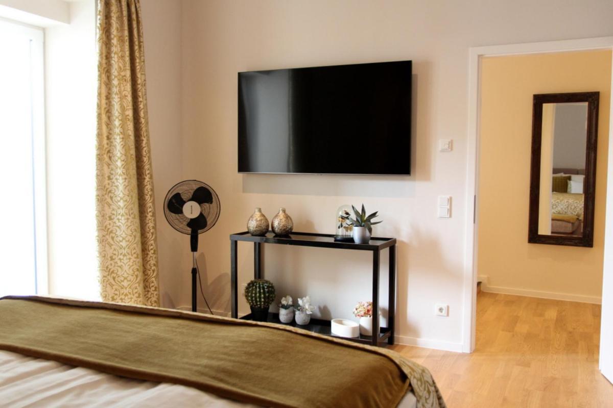 Moselromance - Luxusapartment - Grosse Terrasse - Ruhige Lage Traben-Trarbach Eksteriør bilde